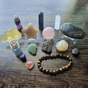 "Create" 15 Pc Crystal Collection Intention Stones Set Artist